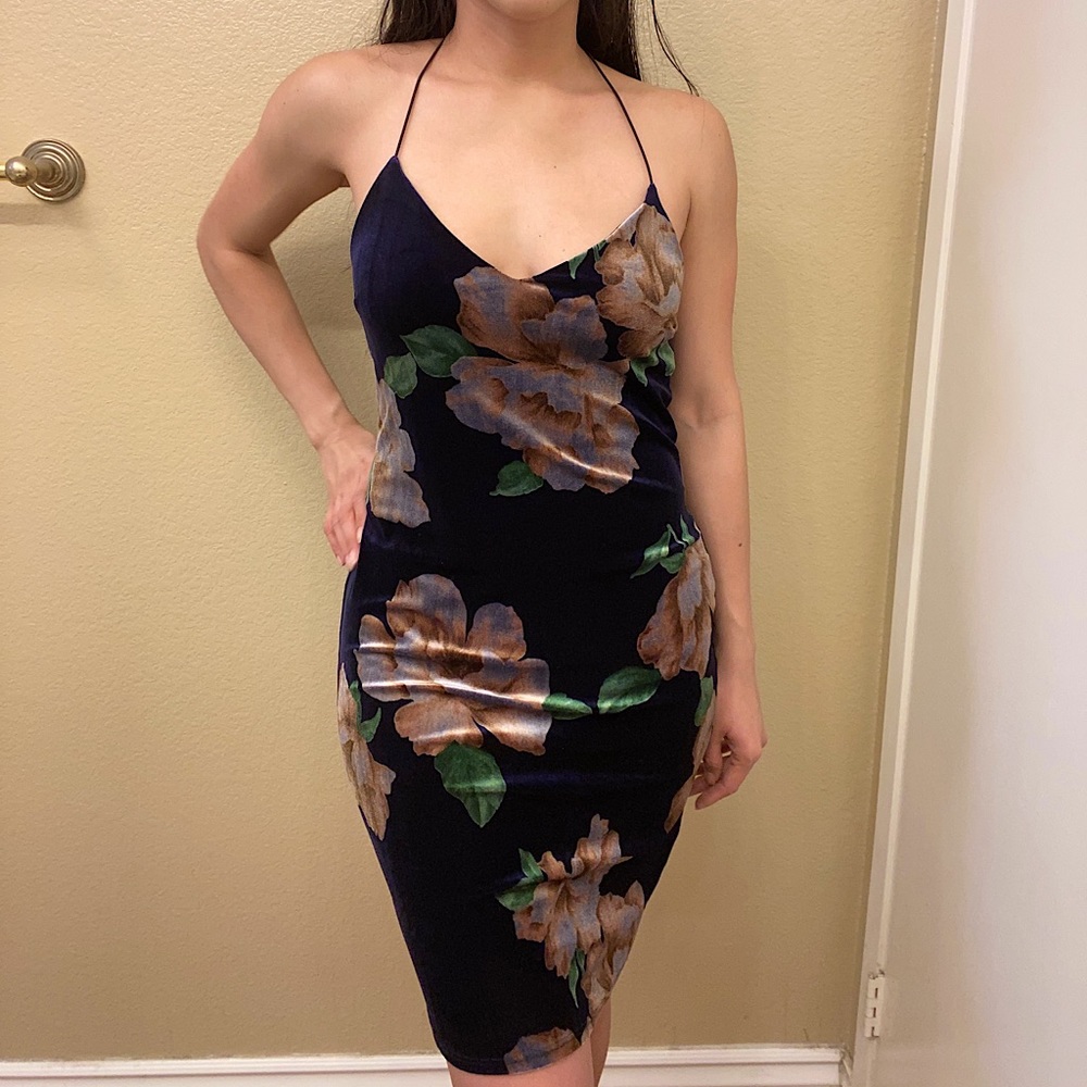 Mini flower velvet dress